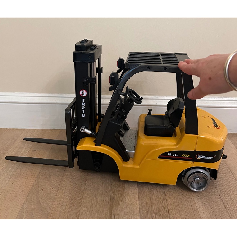 Top Race TR-216 Remote Control Forklift 1/10 Scale RC Construction Toy Yellow